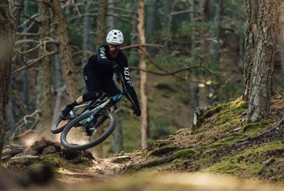 ¿Sabes cuál es la (mejor) forma de hacerte menos daño si te caes con tu MTB?