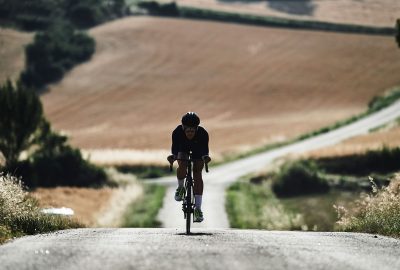 El entrenamiento que te ayudará a mejorar potencia y fuerza con la bici