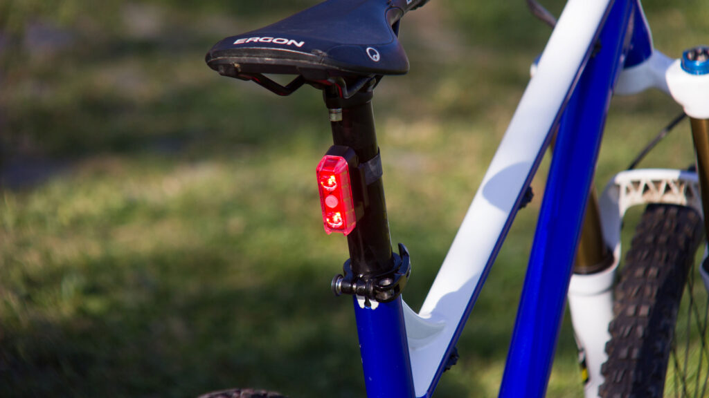 Las mejores luces diurnas para bicicleta: ¡Hazte visible! – Blog de  Ciclismo de Forum Sport
