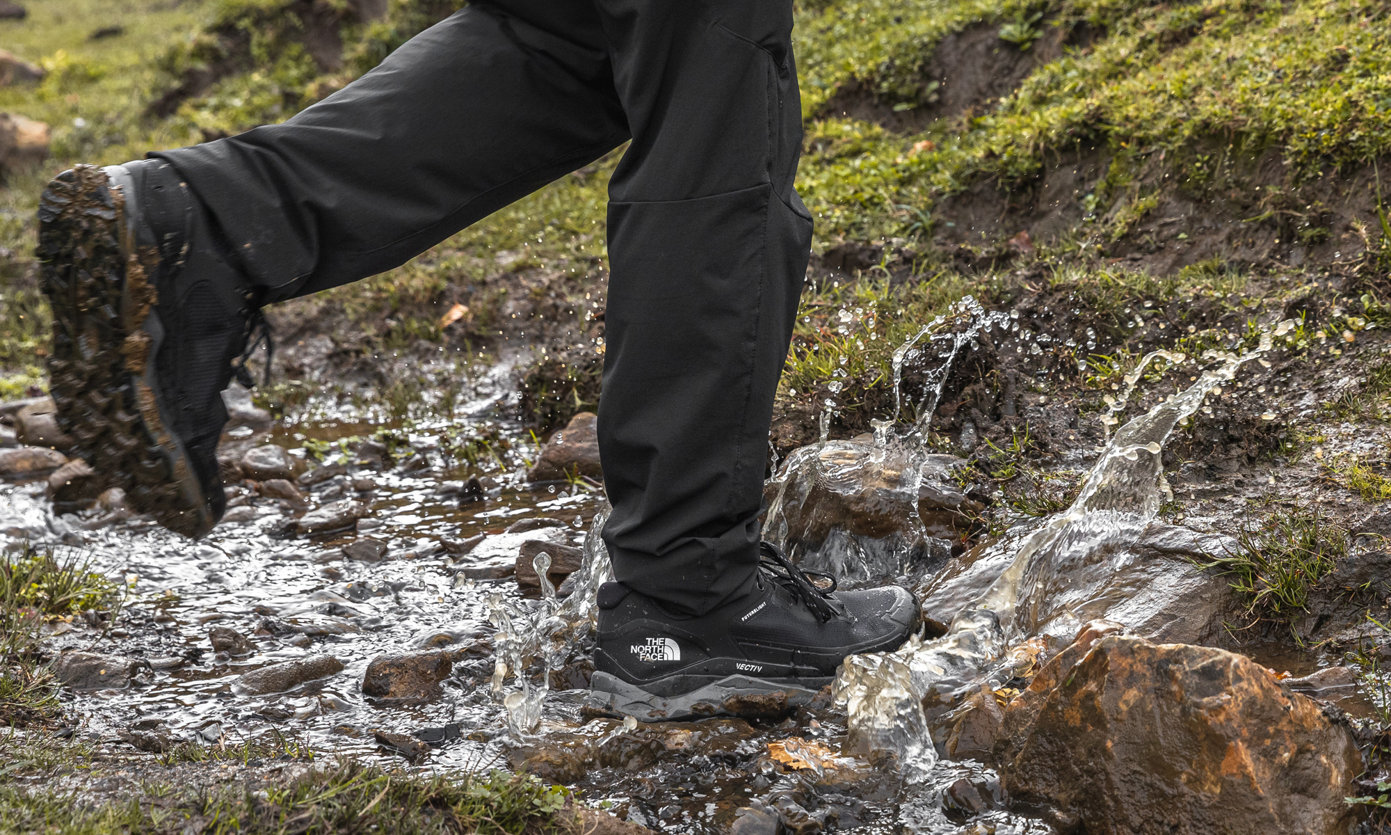 Impermeable Hombre - Calzado - Zapatos de Montaña y Senderismo –  thenorthfaceco