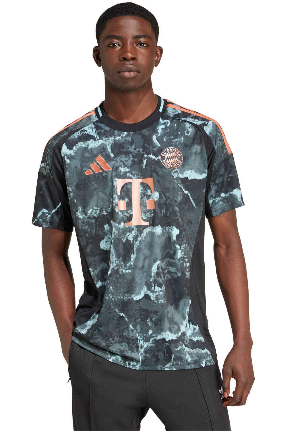 adidas camiseta de fútbol oficiales B.MUNICH 25 A JSY CENA vista frontal