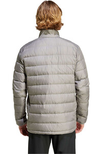 adidas chaqueta outdoor hombre MT DOWN JACKET vista trasera