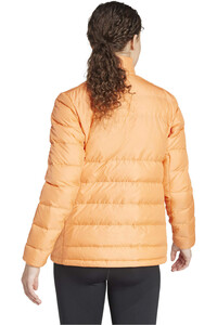 adidas chaqueta outdoor mujer W MT DOWN JKT vista trasera