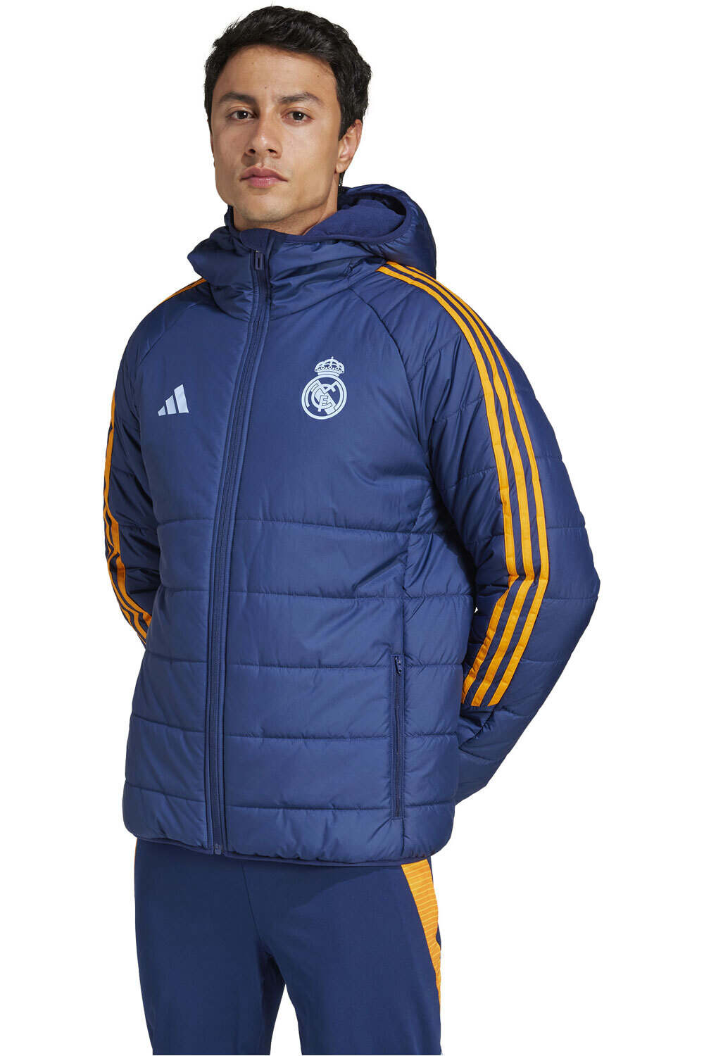 adidas chubasqueros y chaquetones entrenamiento fútbol R.MADRID 25 WINT JKT vista frontal