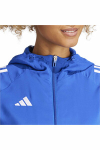 adidas chubasqueros y chaquetones entrenamiento fútbol TIRO24 WBW vista detalle