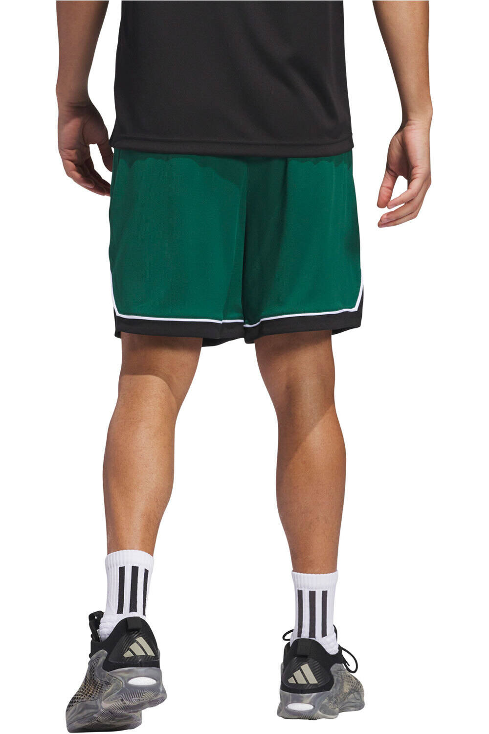 adidas pantalón baloncesto BOS SHORT vista trasera