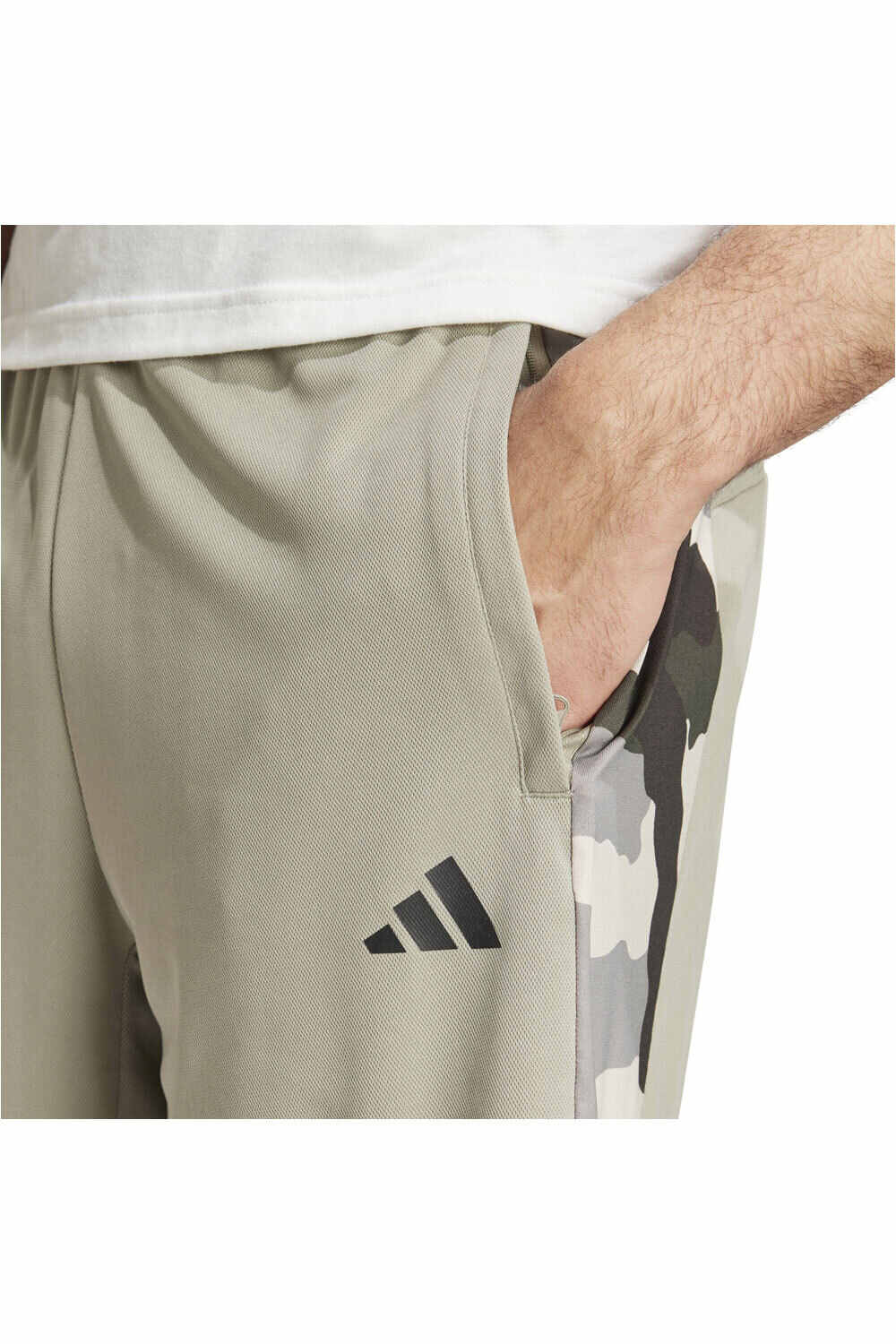 adidas pantalón corto fitness hombre CAMO SHORT 03