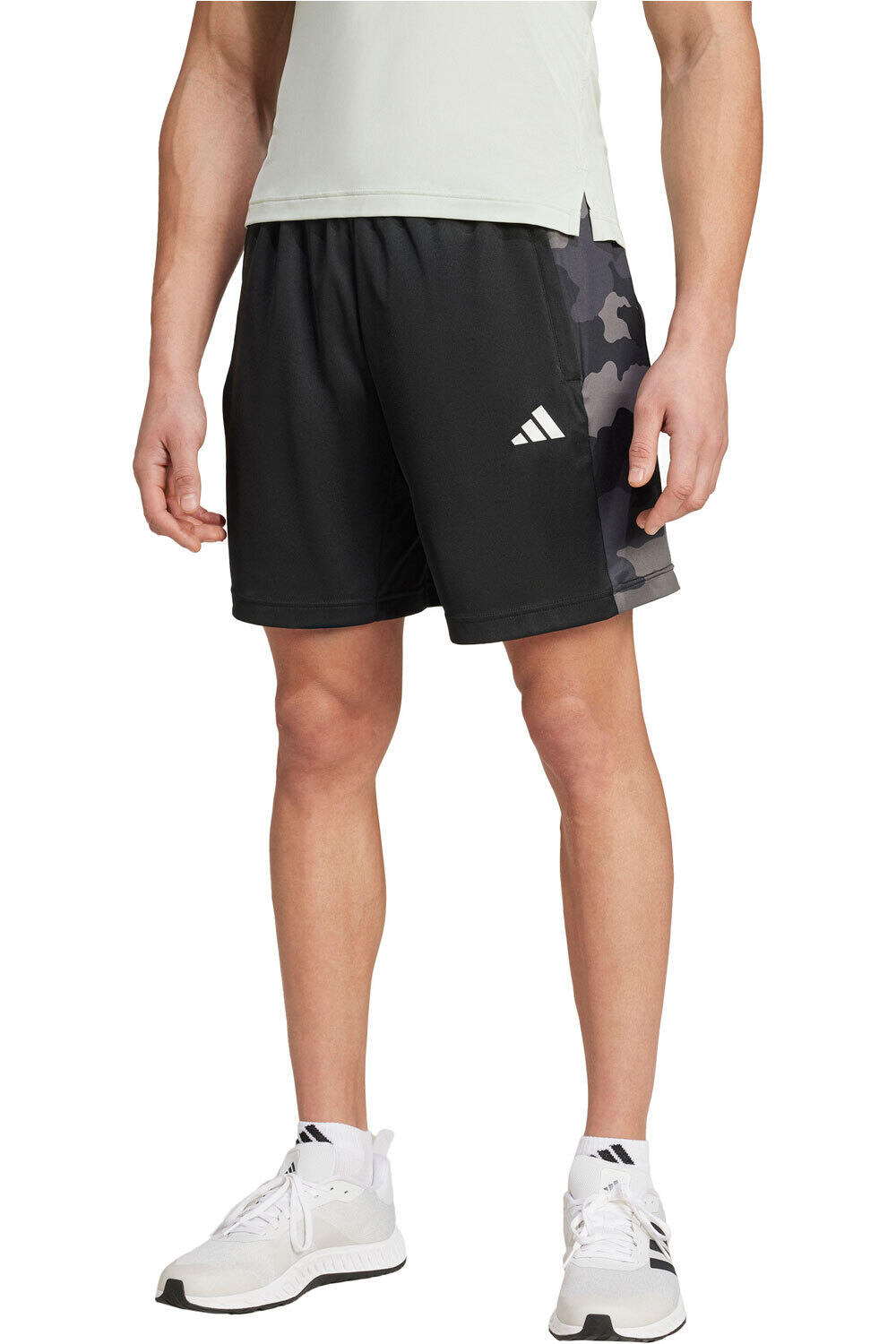 adidas pantalón corto fitness hombre CAMO SHORT vista frontal