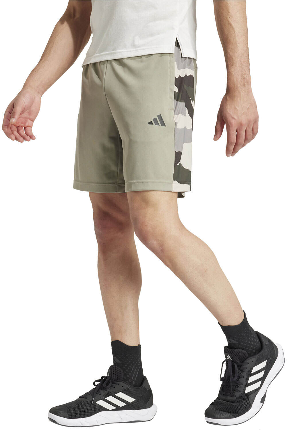 adidas pantalón corto fitness hombre CAMO SHORT vista frontal