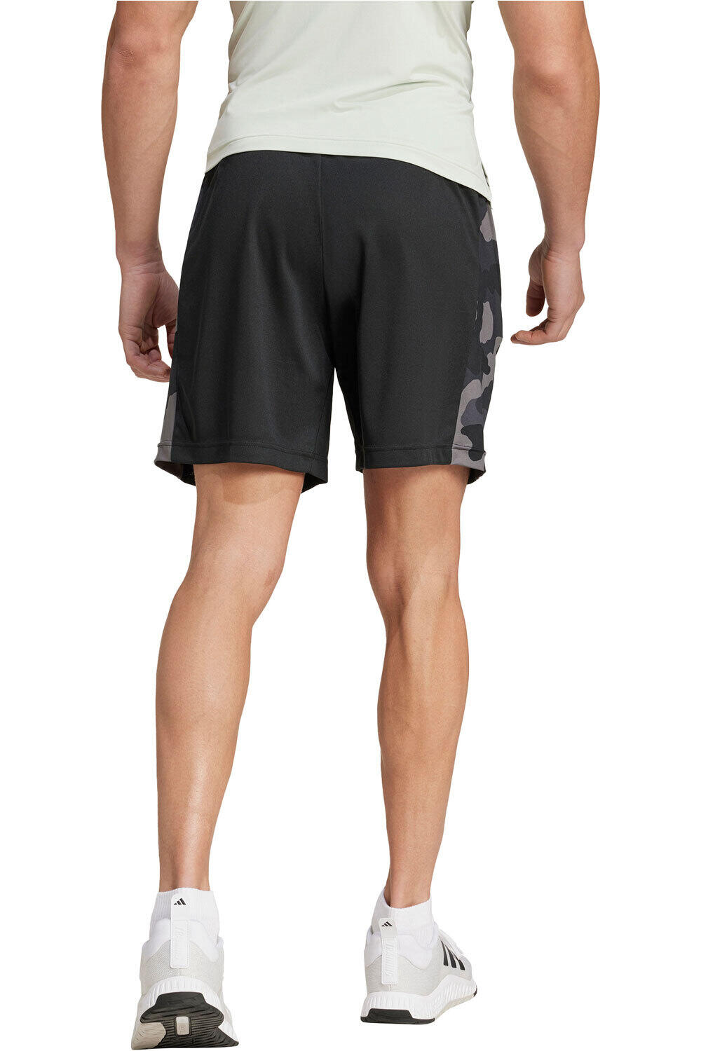 adidas pantalón corto fitness hombre CAMO SHORT vista trasera