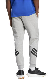 adidas pantalón hombre M FI 3S PT vista trasera