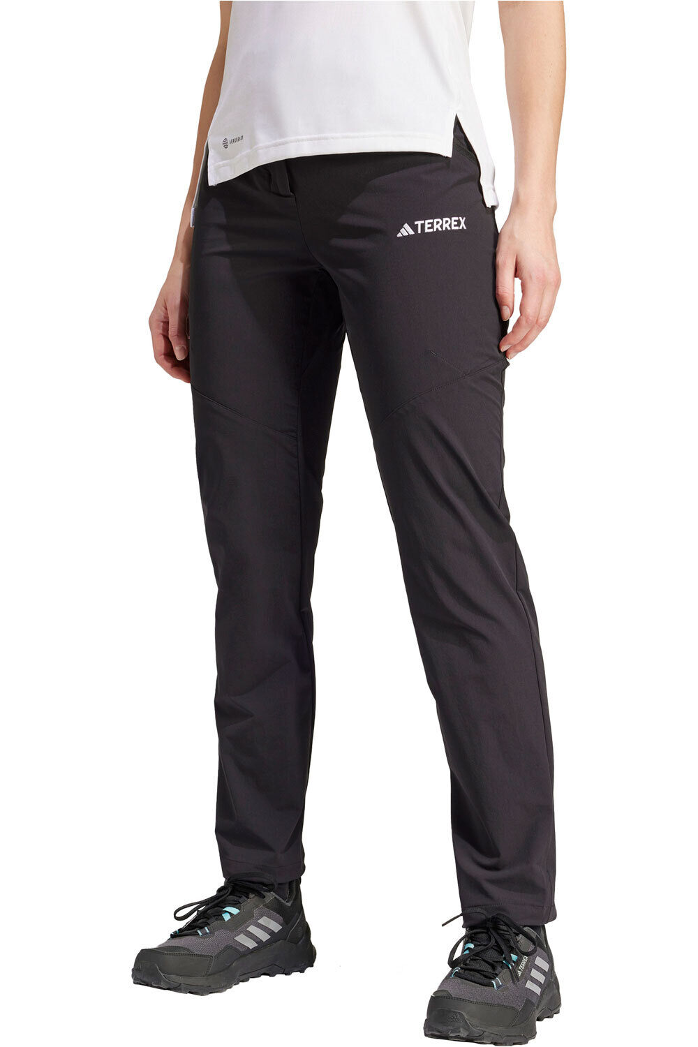 adidas pantalón montaña mujer W XPERIOR PANTS vista frontal