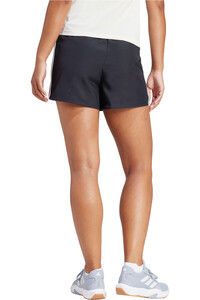 adidas pantalones y mallas cortas fitness mujer 3S SHORT HIGH R vista trasera