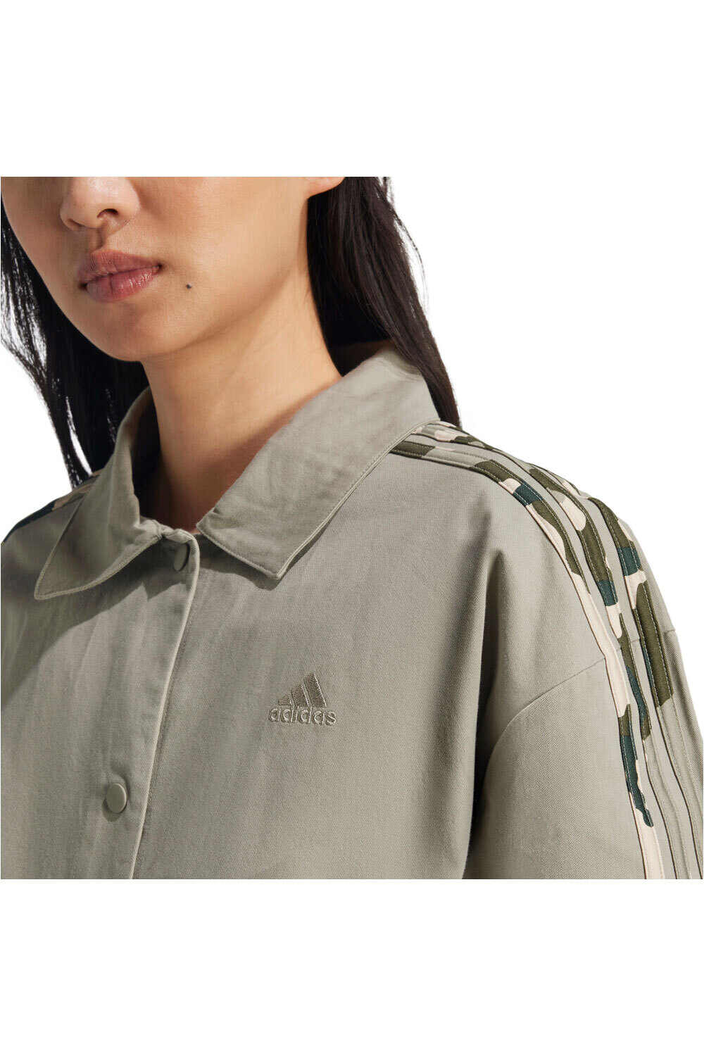 adidas sudadera mujer W CAMO 3S C JKT vista detalle