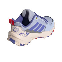 adidas zapatilla trekking niño TERREX AX4R DISNEY K vista trasera