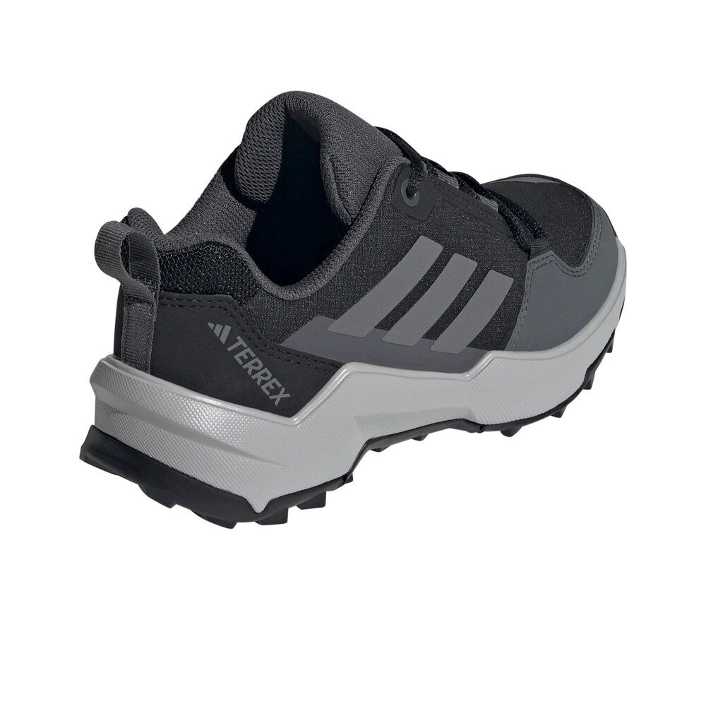 adidas zapatilla trekking niño TERREX AX4R K vista trasera