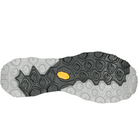 Aku zapatilla trekking hombre FLYROCK GTX vista trasera