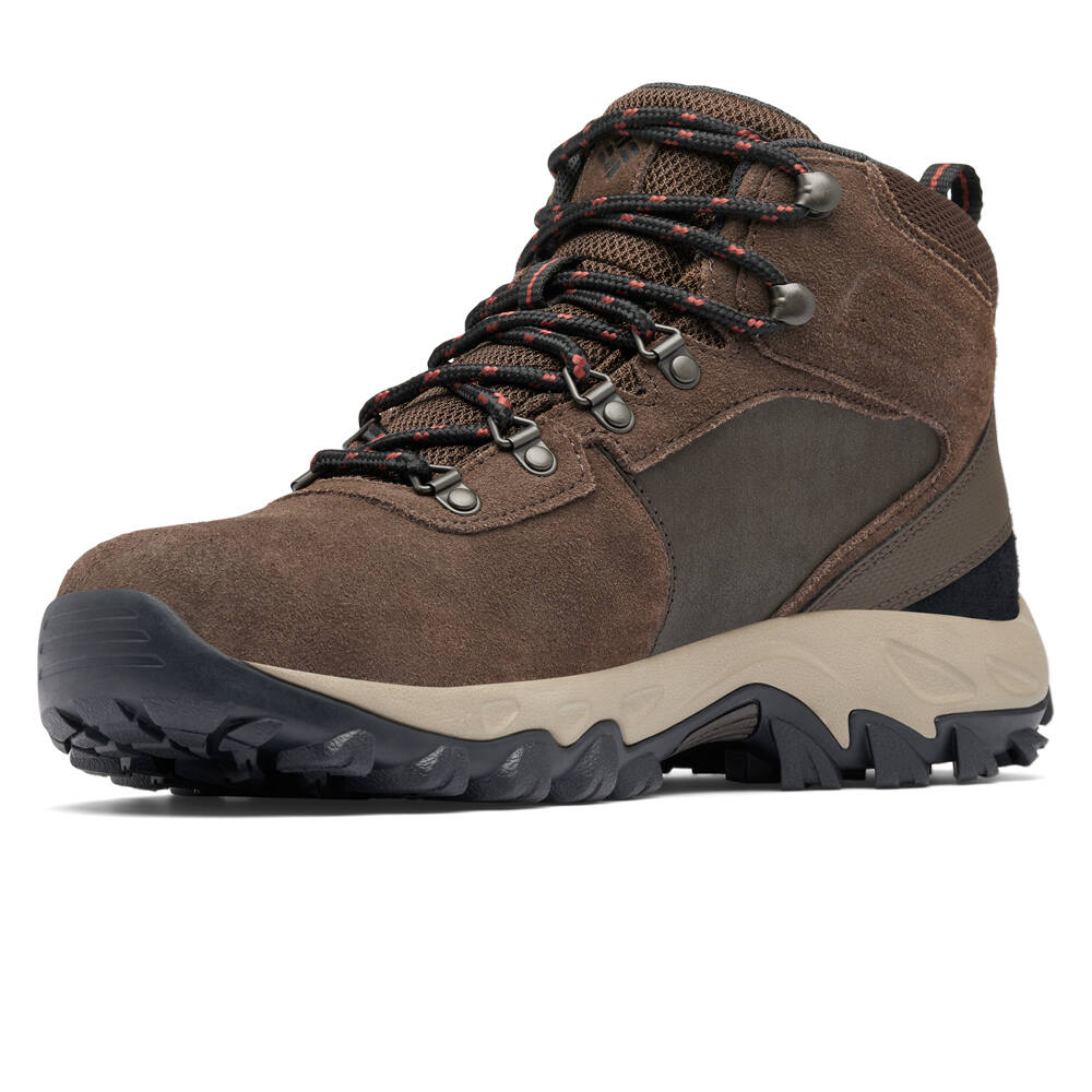 Columbia bota trekking hombre NEWTON RIDGE PLUS II SUEDE WP vista trasera