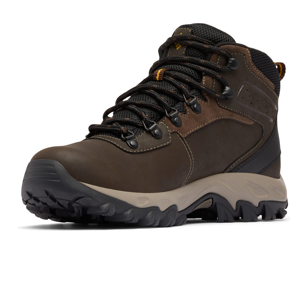 Columbia bota trekking hombre NEWTON RIDGE PLUS II WATERPROOF vista trasera