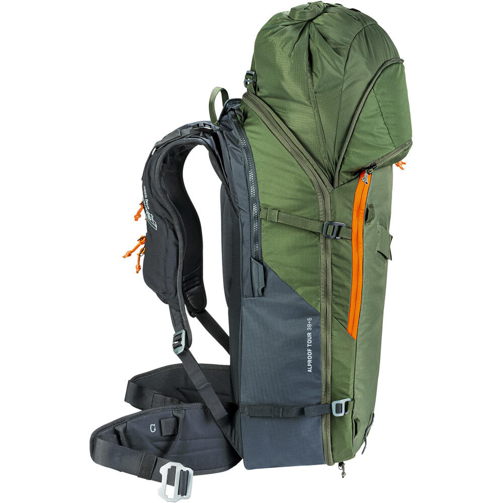 Deuter mochila montaña Alproof Tour 38+5 03