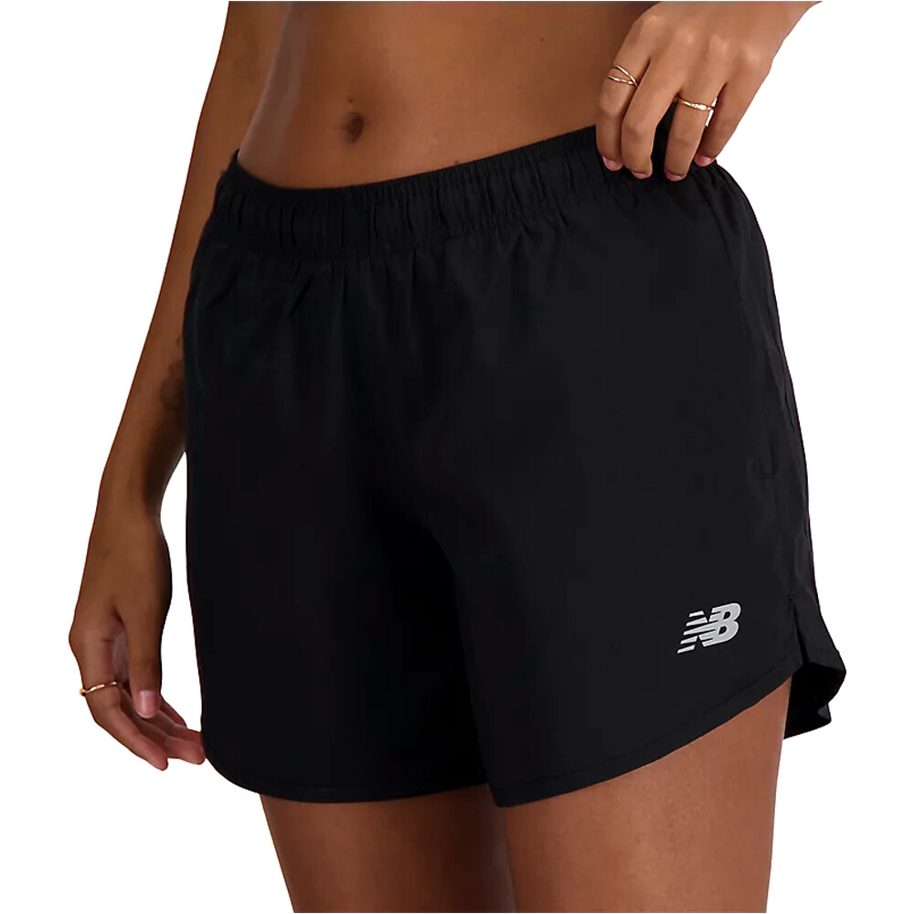 New Balance pantalón running mujer Sport Essentials Short 5 03