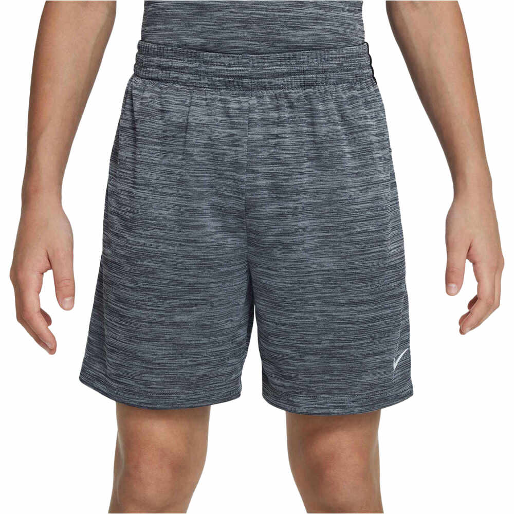 Nike bermuda niño B NK DF MULTI SHORT LBR HTHR vista frontal