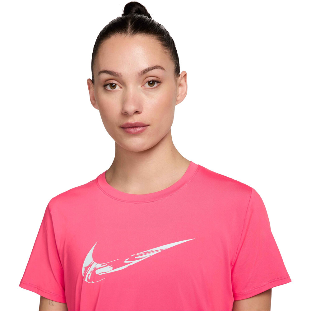 Nike camiseta entrenamiento manga corta mujer W NK ONE SWOOSH HBR DF SS TOP vista detalle