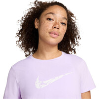 Nike camiseta entrenamiento manga corta mujer W NK ONE SWSH HBR DF SS TOP vista detalle