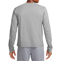 Nike camiseta fitness hombre M NK DF UV HYVERSE LS vista trasera