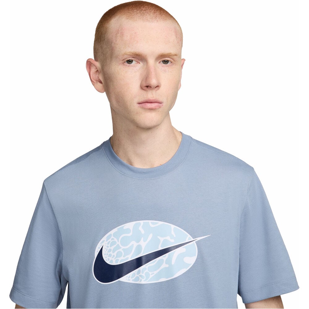 Nike camiseta manga corta hombre M NSW TEE 12MO SWOOSH SP24 vista detalle