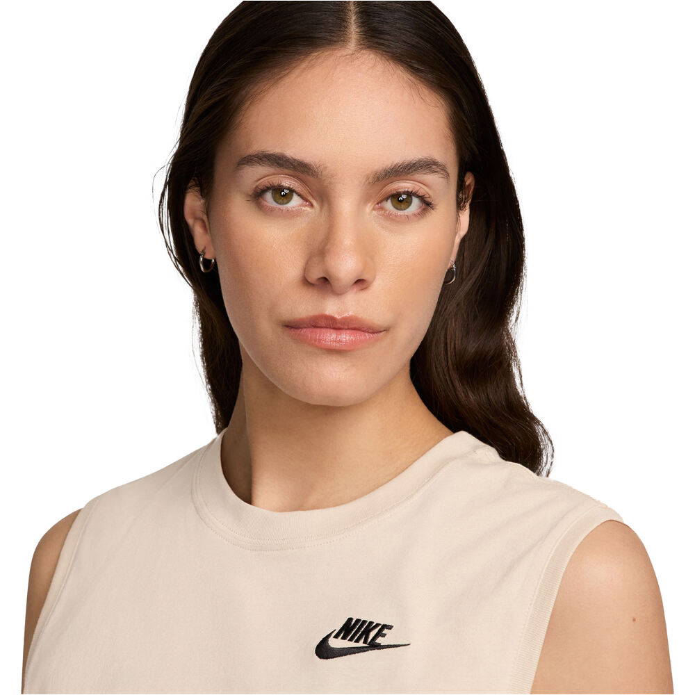 Nike camiseta manga corta mujer W NSW CLUB CRP SL TEE vista detalle