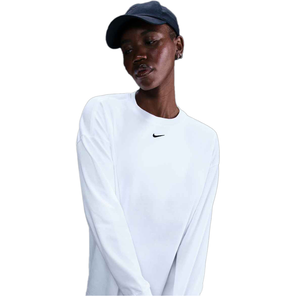 Nike camiseta manga corta mujer W NSW ESSNTL OS LS TEE vista trasera