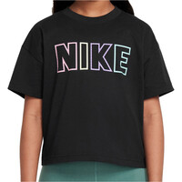 Nike camiseta manga corta niña G NSW TEE ESSENTIAL AOP vista frontal