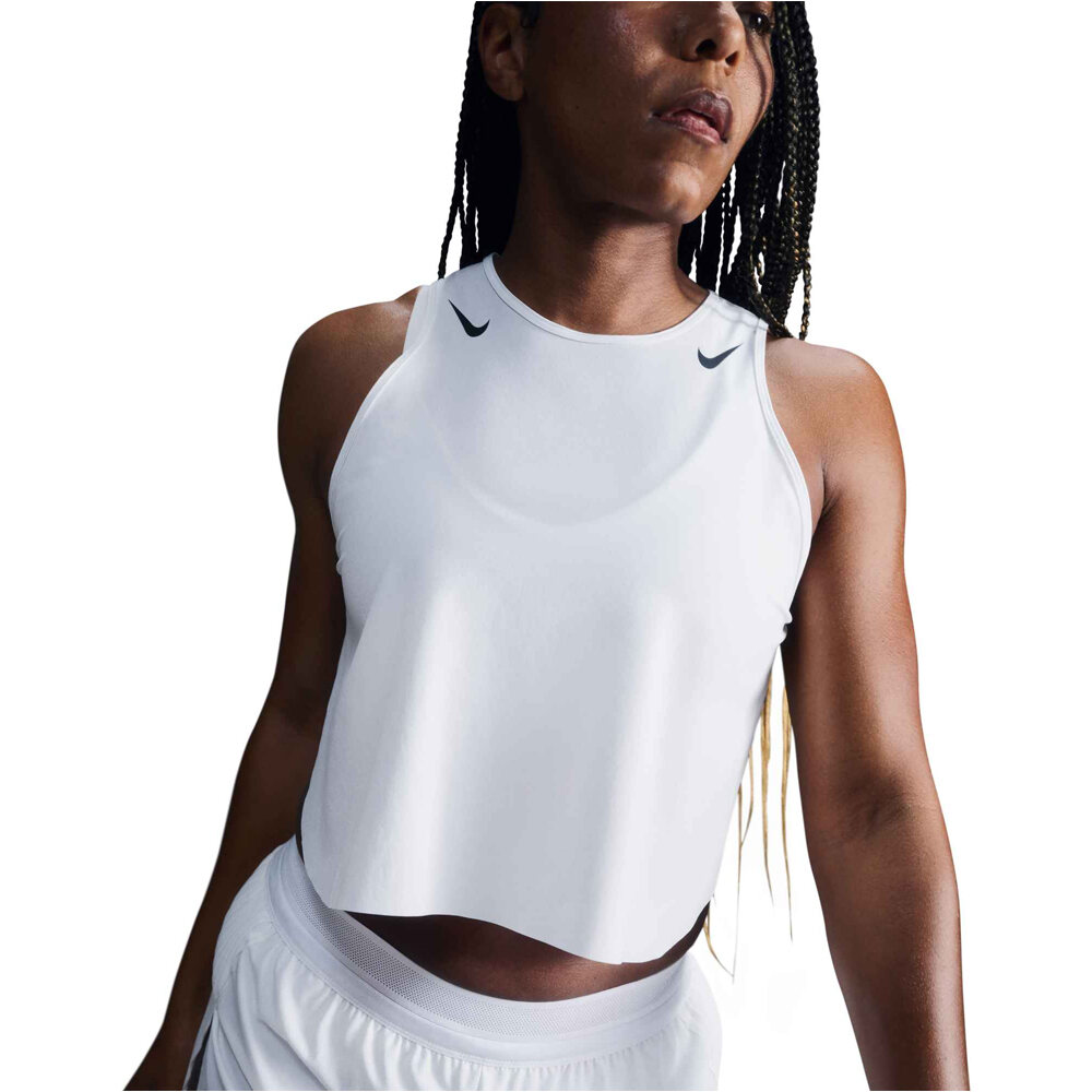 Nike camiseta técnica tirantes mujer W NK ARSWFT DFADV CROP TANK vista frontal