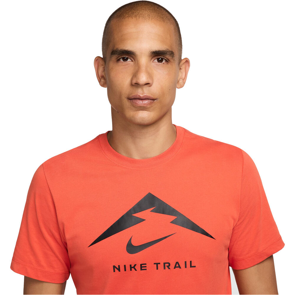 Nike camisetas trail running manga corta hombre M NK DF TEE TRAIL LOGO vista detalle