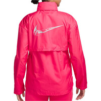 Nike CHAQUETA RUNNING MUJER W NK SWSH HBR FAST RPL JKT vista trasera