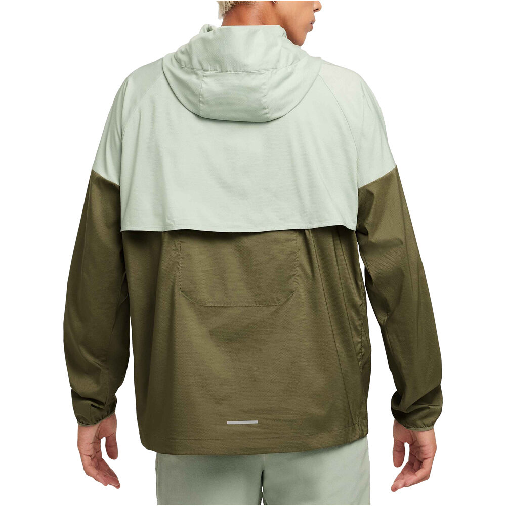 Nike CHAQUETA TRAIL RUNNING HOMBRE M NK IMP LGHT WINDRNNER JKT vista trasera