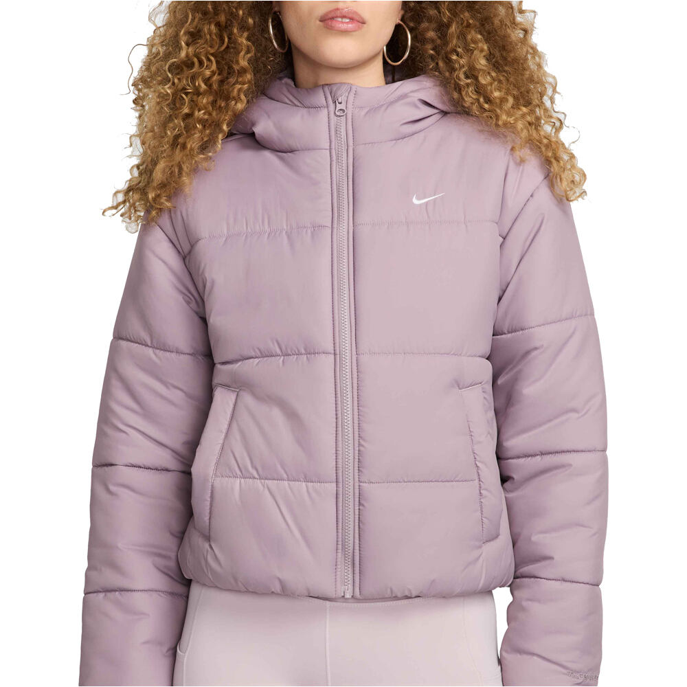 Nike chaquetas mujer W NSW TF SYNFL NK CLSC PFR vista detalle