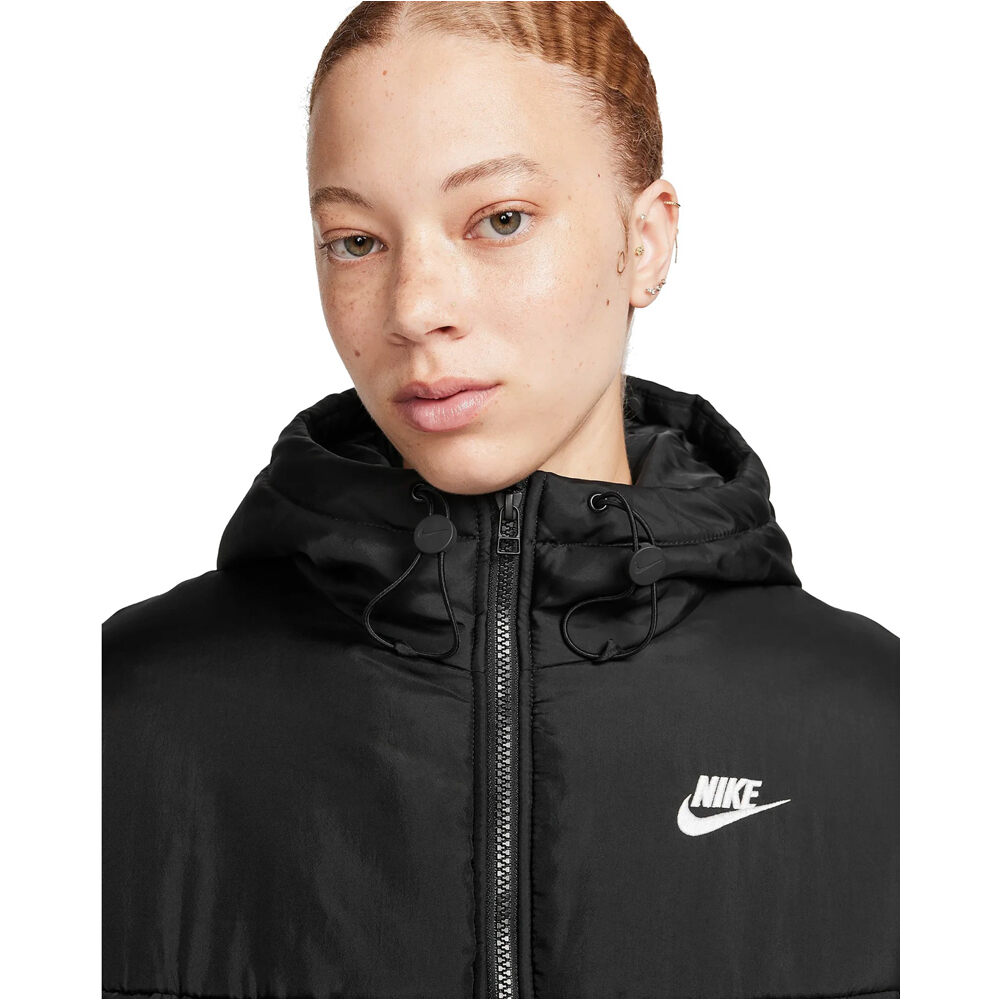 Nike chaquetas mujer W NSW TF THRMR CLSC PARKA vista detalle