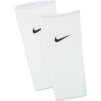 Nike espinilleras GUARD LOCK SLEEVES vista frontal