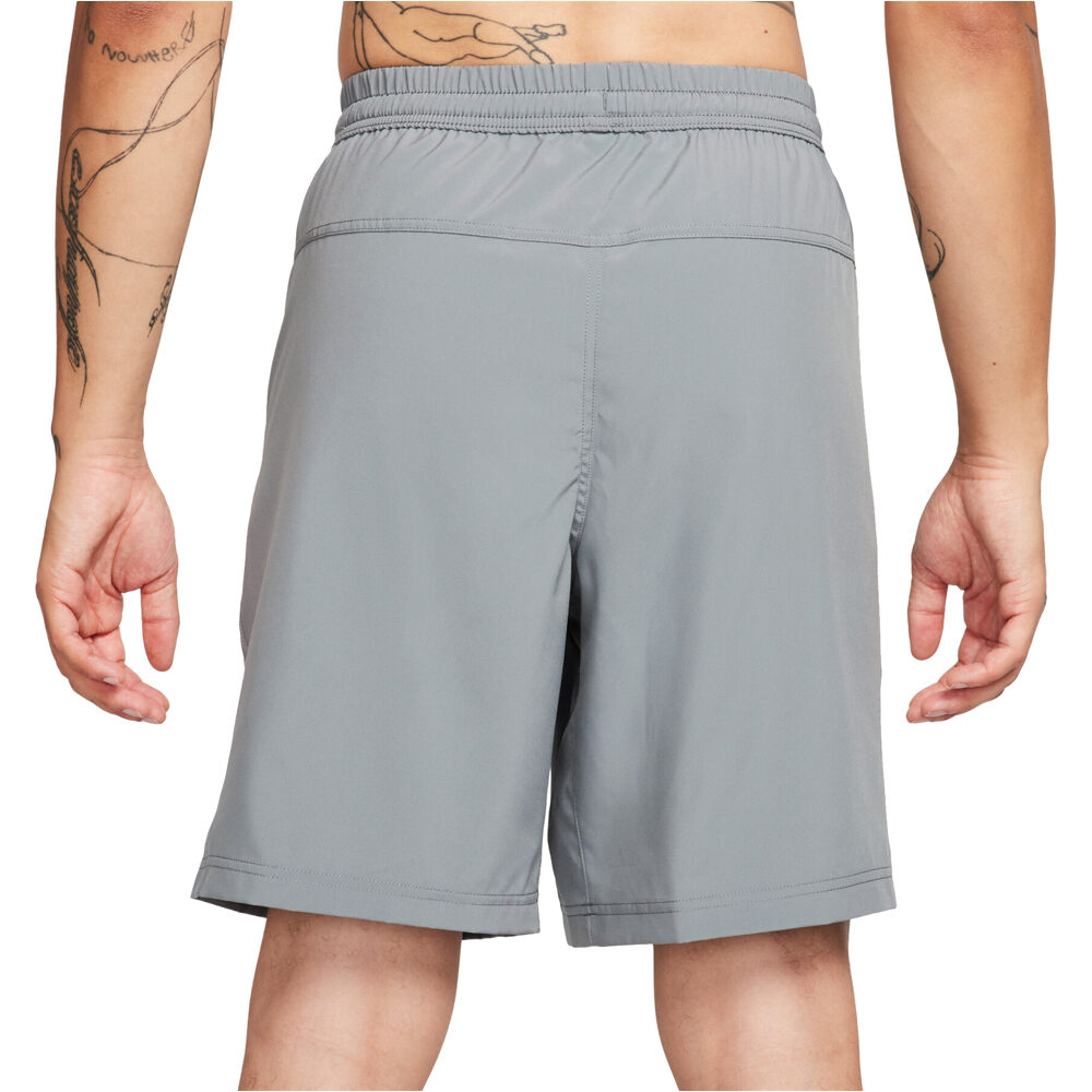 Nike pantalón corto fitness hombre M NK DF FORM 9IN UL SHORT vista trasera