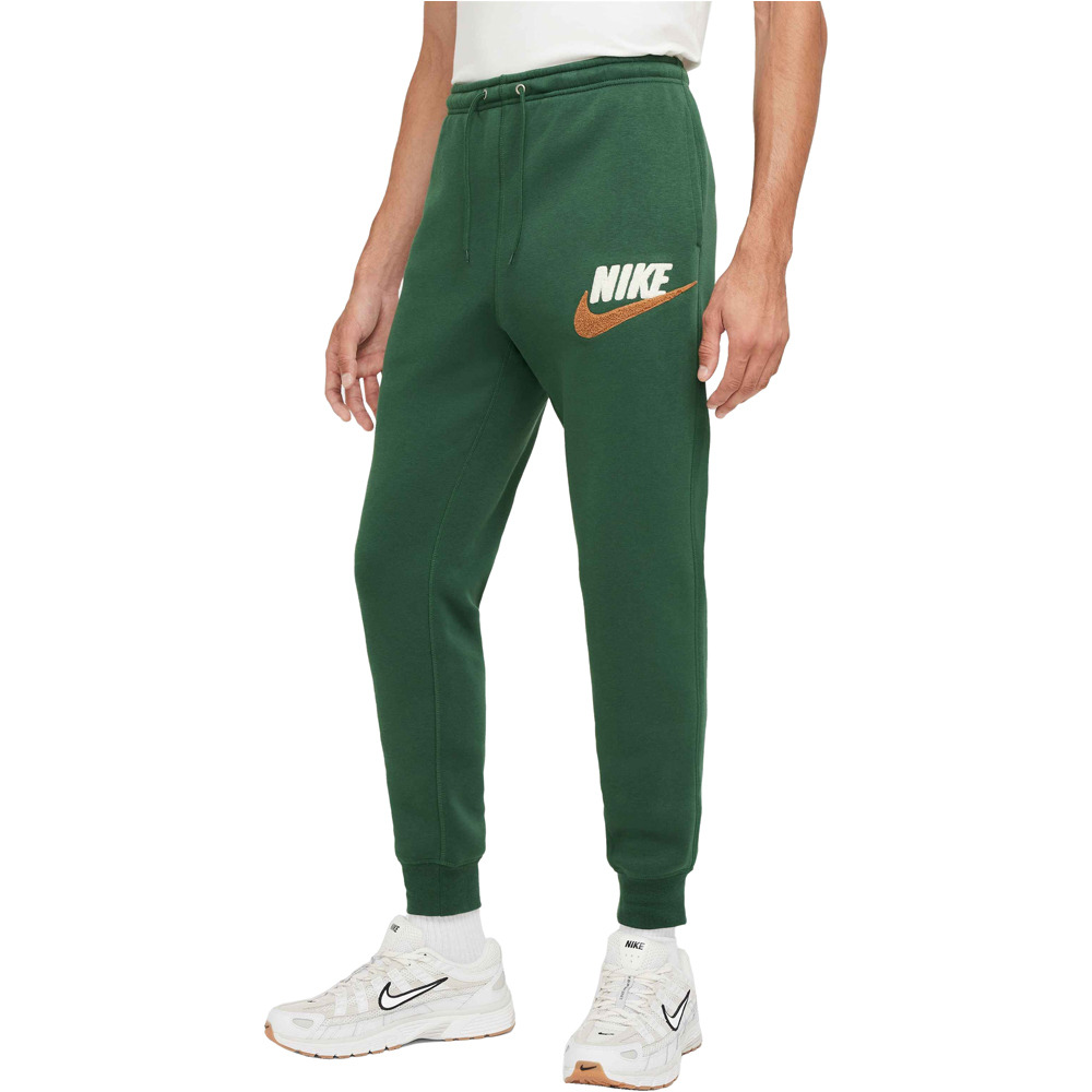 Nike pantalón hombre M NK CLUB BB JOGGER CHNL FTRA vista frontal