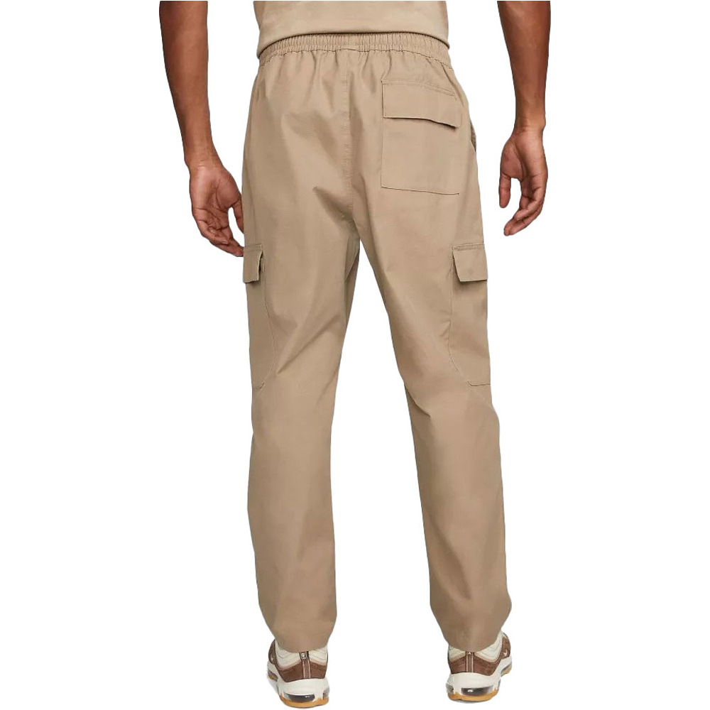 Nike pantalón hombre M NK CLUB CARGO WVN PANT vista trasera