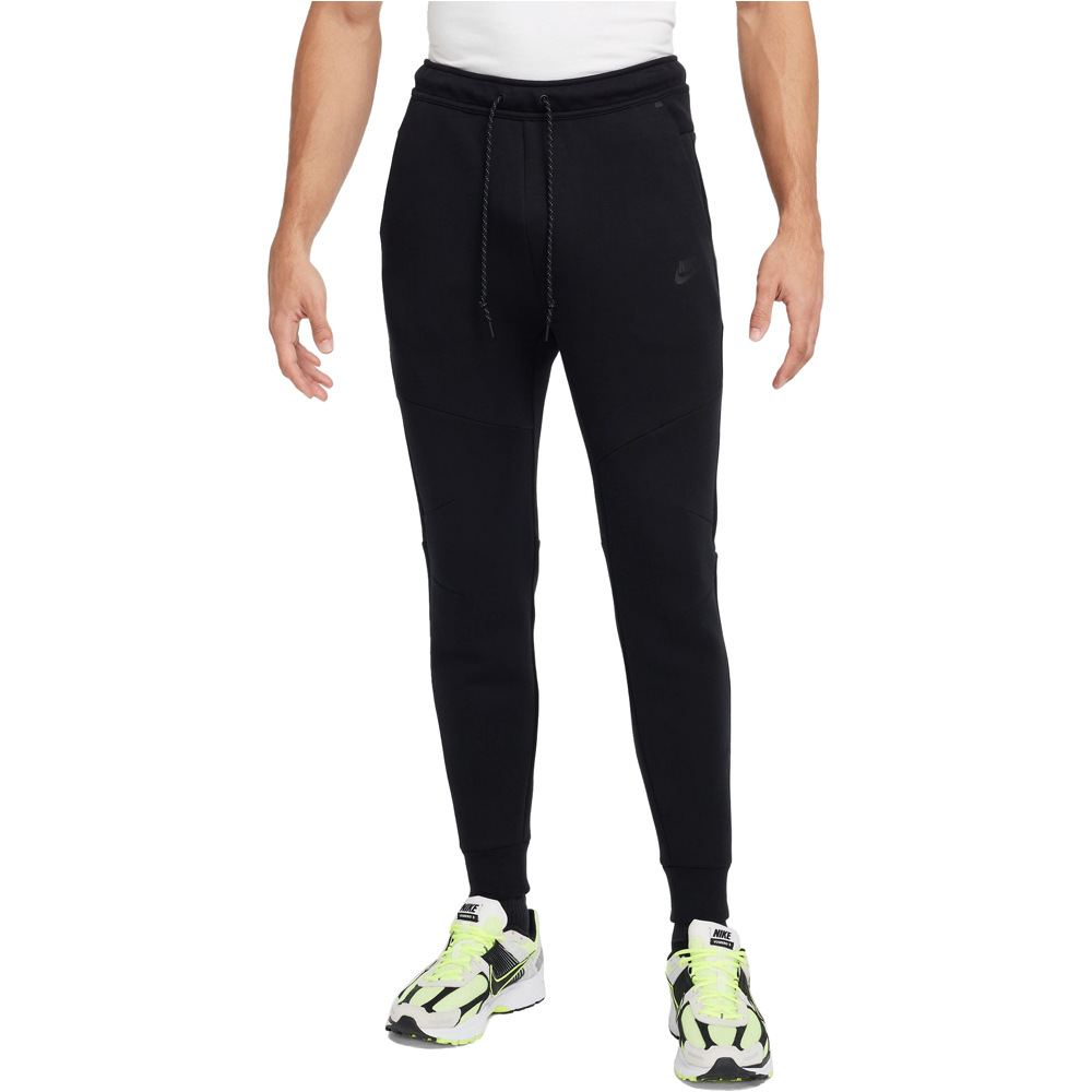 Nike pantalón hombre M NK TCH FLC JGGR vista frontal