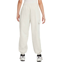 Nike pantalón niña G NSW CARGO PANT STY STAR vista trasera