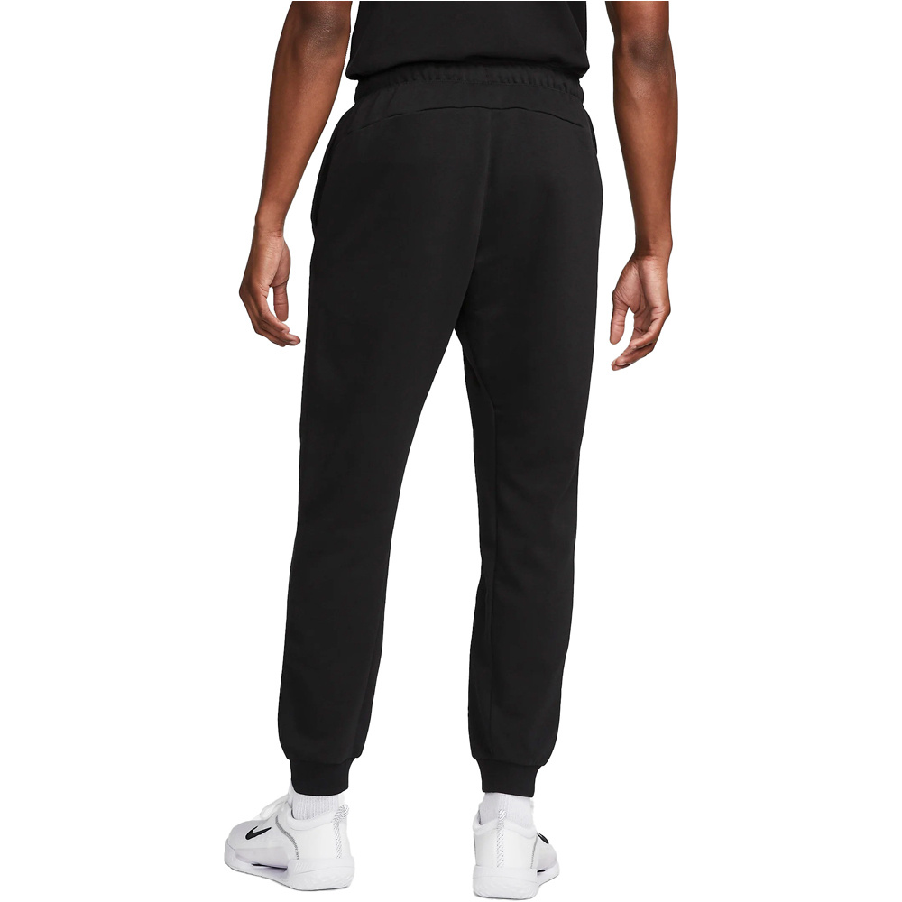 Nike pantalón tenis hombre M NKCT DF HERITAGE FLEECE PANT vista trasera