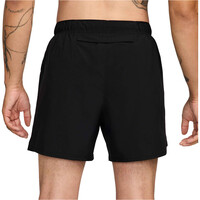 Nike pantaloneta técnica hombre M NK DF CHALLENGER SWOOSH 5IN vista trasera