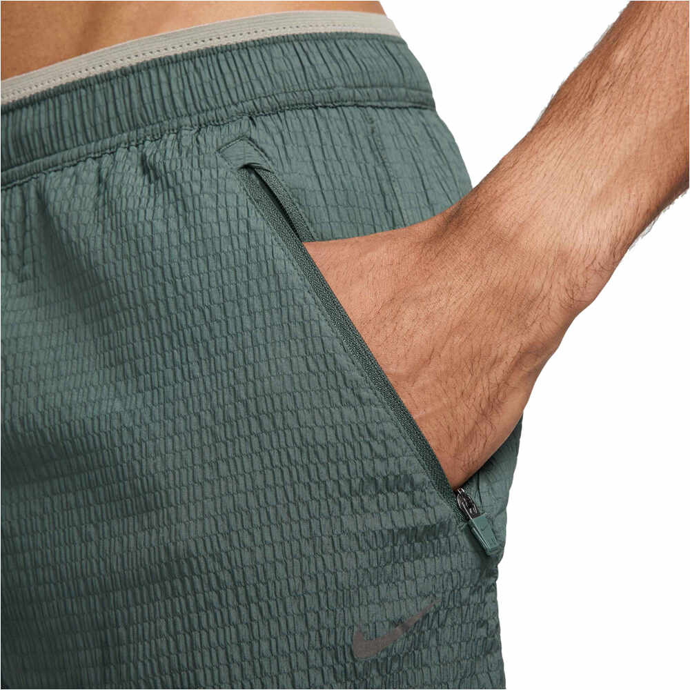 Nike pantaloneta técnica hombre M NK DF RUN DIV STRIDE 5IN BF vista detalle