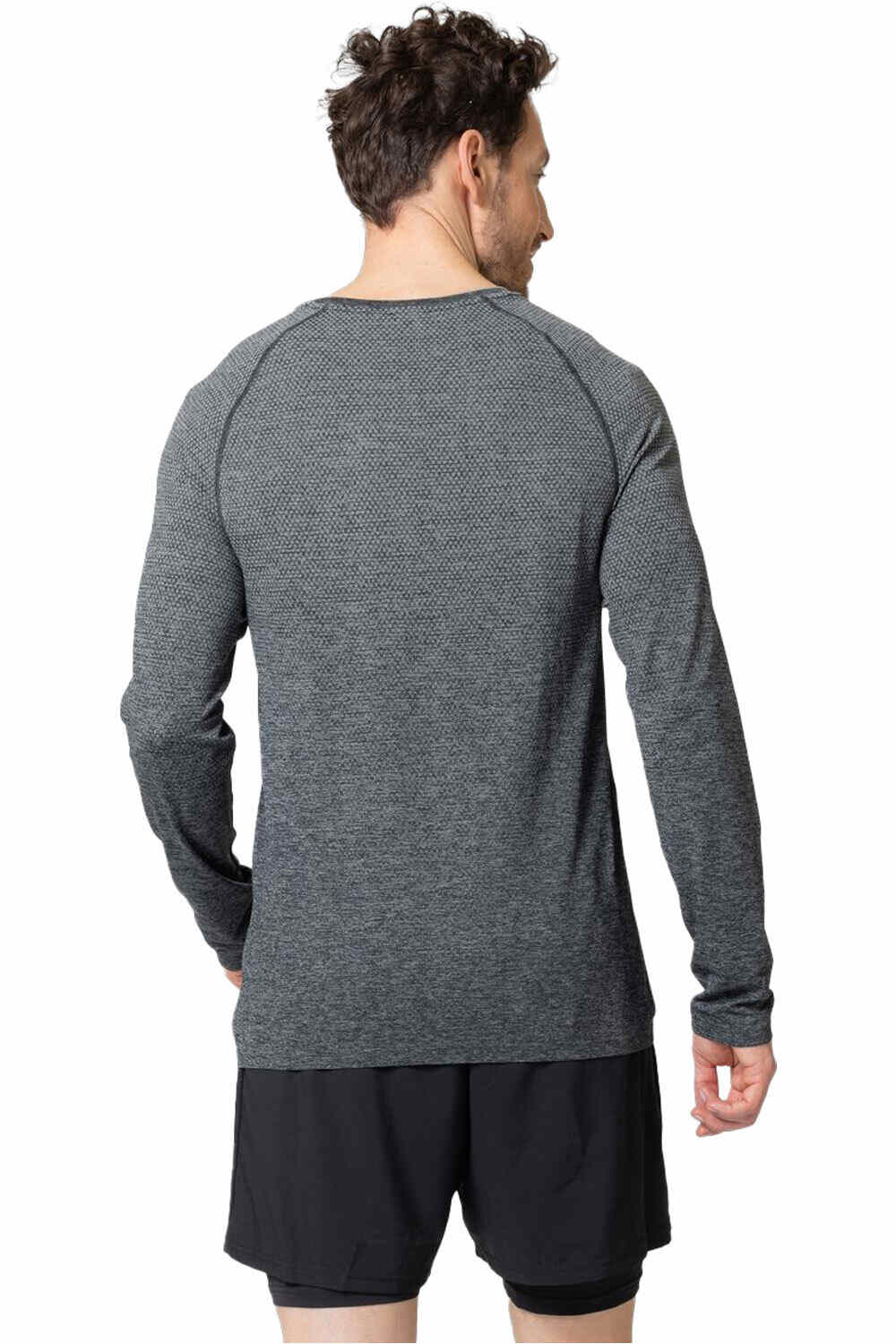 Odlo camiseta térmica manga larga hombre T-shirt crew neck l/s ESSENTIAL SEAMLESS vista trasera