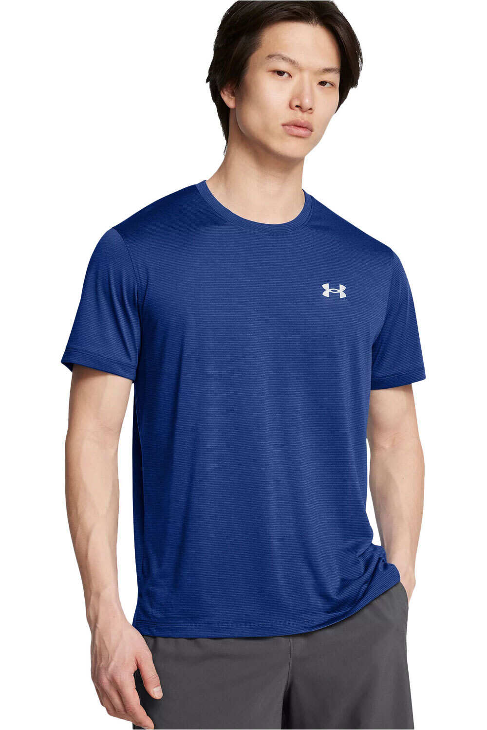 Under Armour camiseta técnica manga corta hombre UA LAUNCH SHORTSLEEVE vista frontal